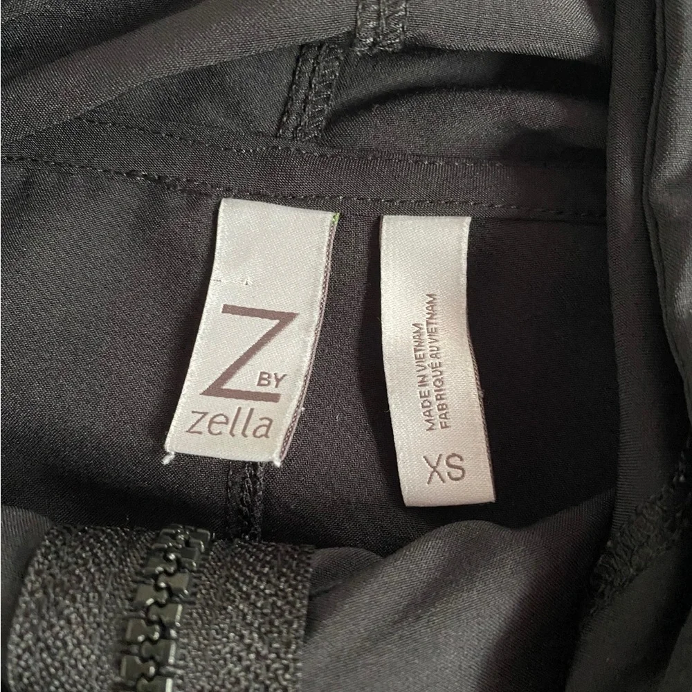 Z by Zella Black Hooded Lightweight Zipper Jacket - Picture 4 of 5